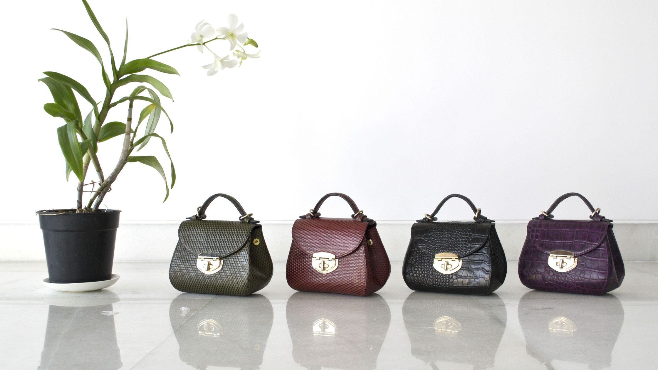 How to Represent Different-Sized Products in Product Images How to Represent Different-Sized Products in Product Images